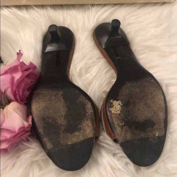 Burberry women’s sandal - Picture 3 of 3